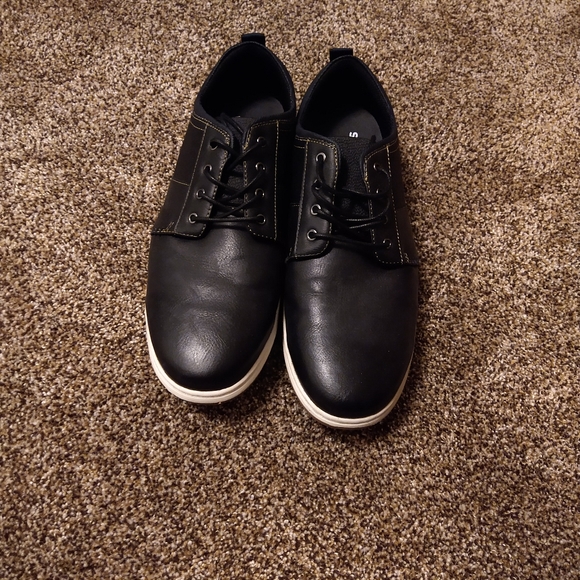 Canvas shoes (mens) - Picture 1 of 3